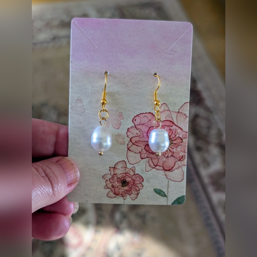 Elegant Gold and White Pearl Drop Earrings